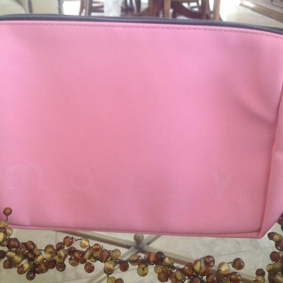 Mally Beauty Large Pink Cosmetics Makeup Bag — BRAND NEW - Picture 2 of 7